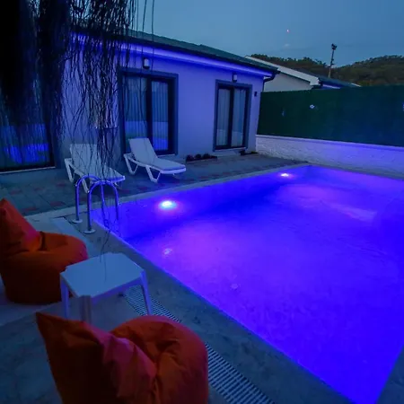 Talia Villalari Villa *