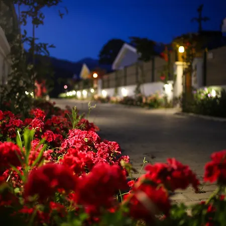 Villa Talia Villalari *